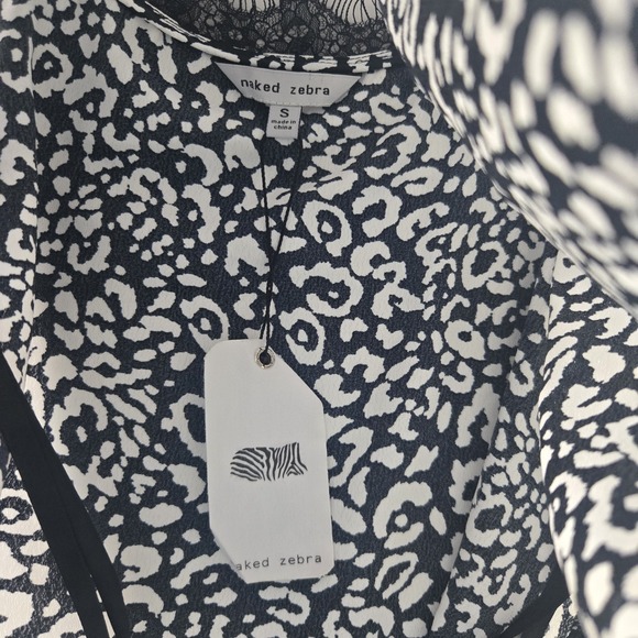 NWT Naked Zebra Women's‎ Black White Leopard Print Camisole Small Lace Trim Neck - Picture 3 of 8